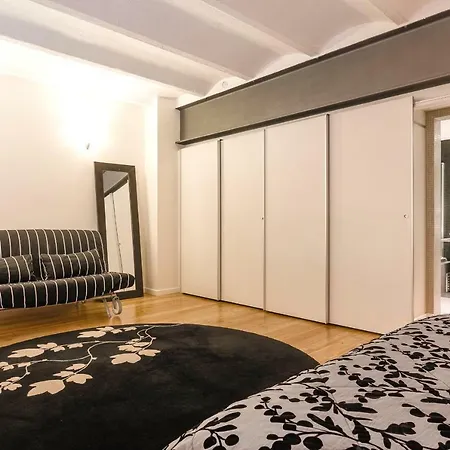 Modern Loft With Sunny 130sqm Terrace!
