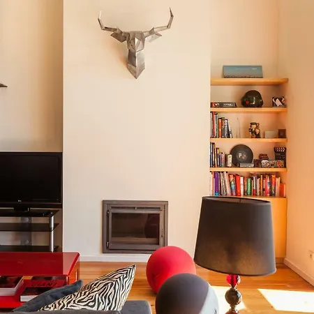 Modern Loft With Sunny 130sqm Terrace! Апартаменты Лиссабон